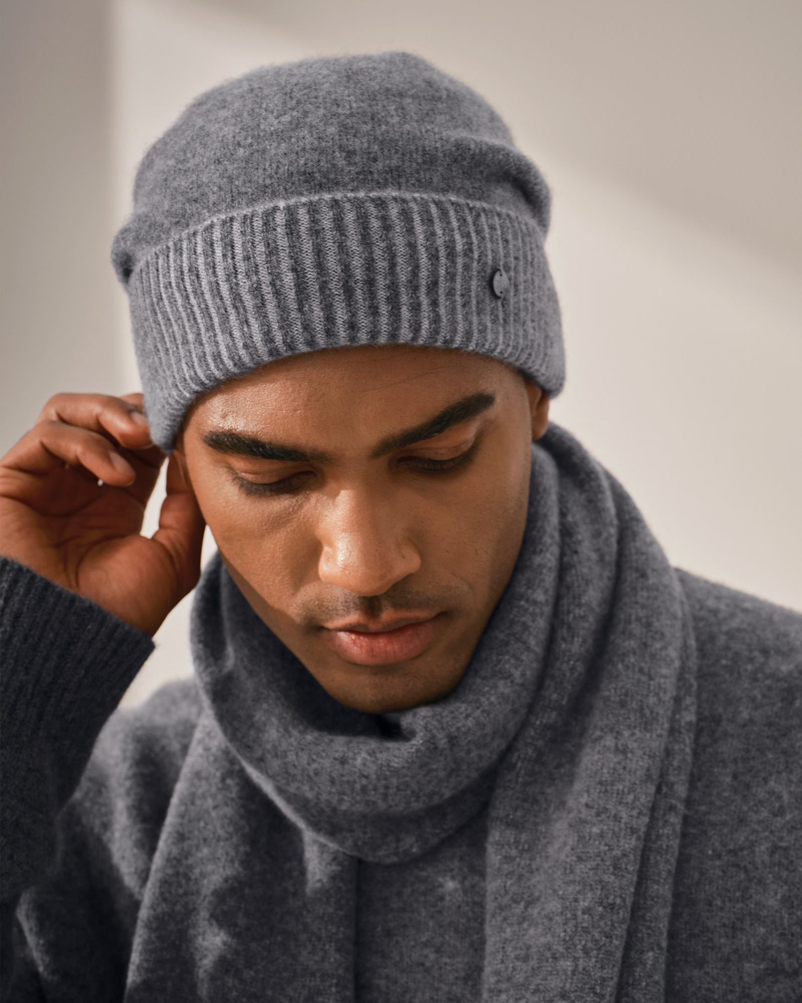 Classic Cashmere Beanie and Scarf Set for Men