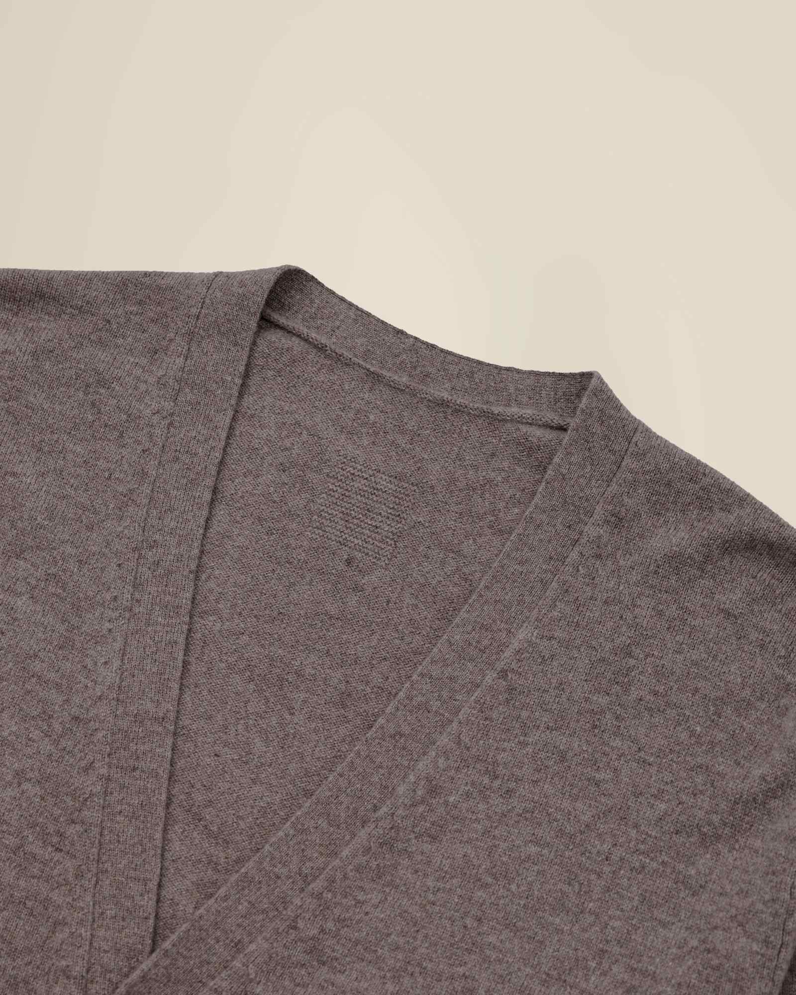 Men's Timeless V-Neck 100% Cashmere Cardigan