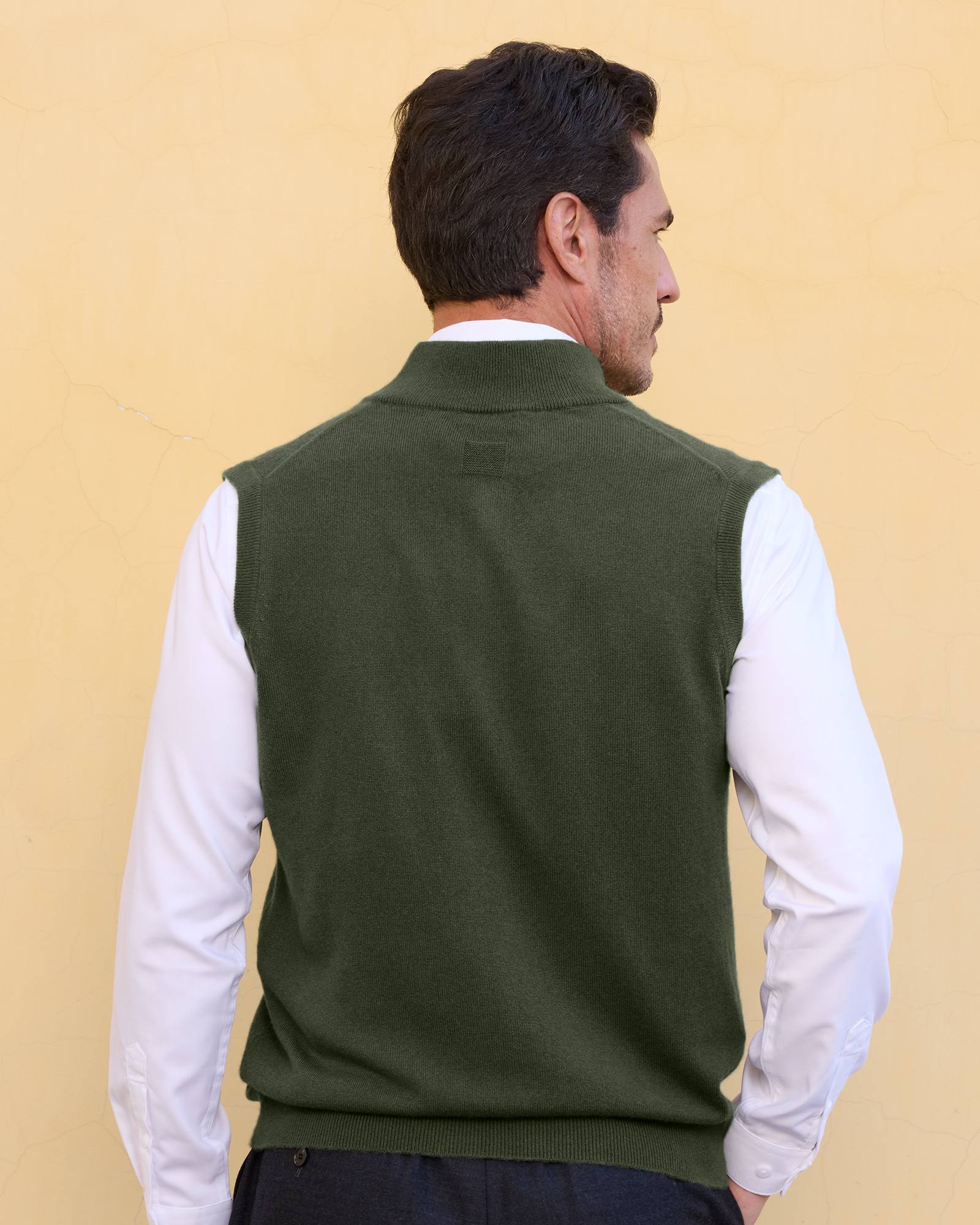 Men’s 100% Cashmere Zip Vest