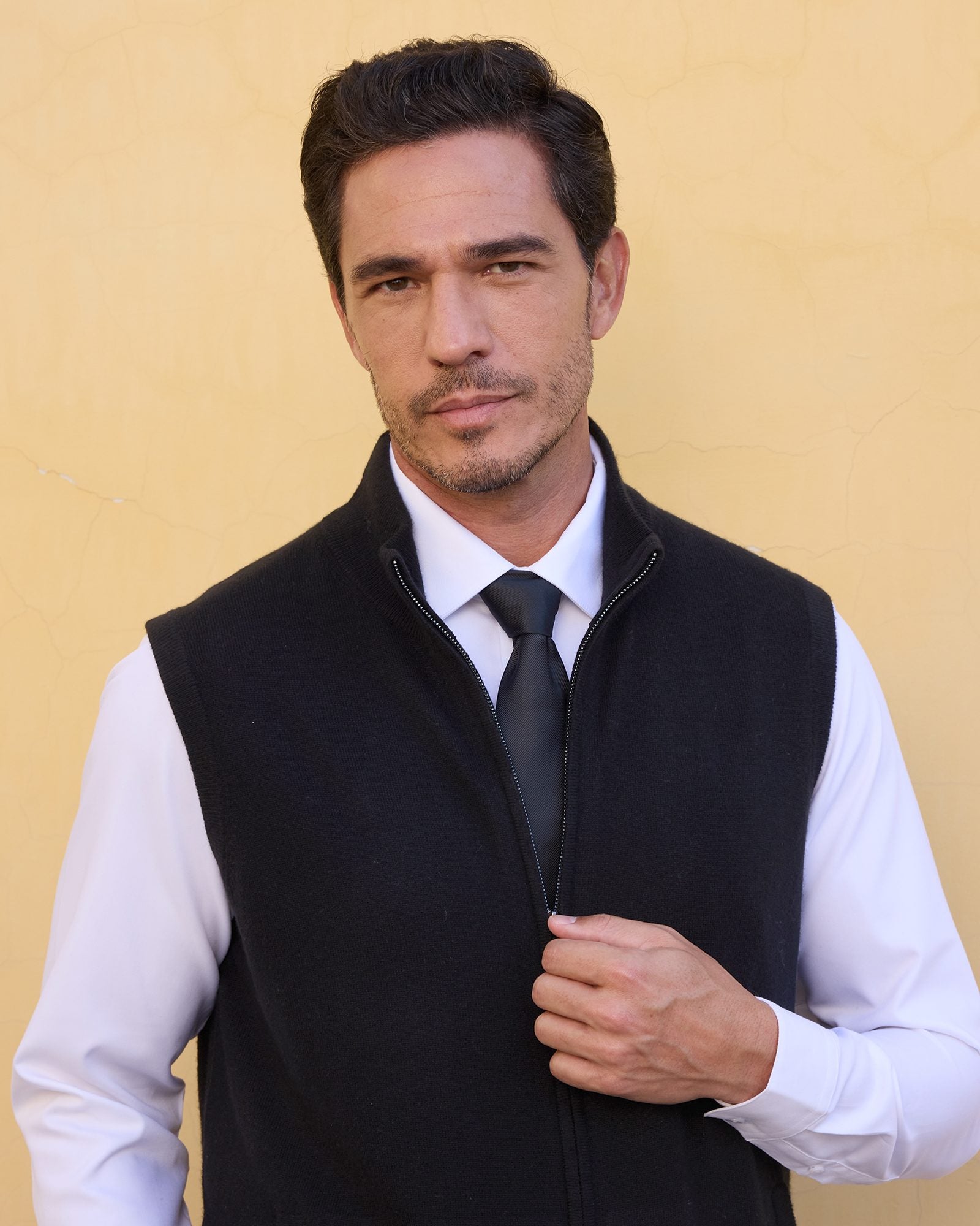 Men’s 100% Cashmere Zip Vest