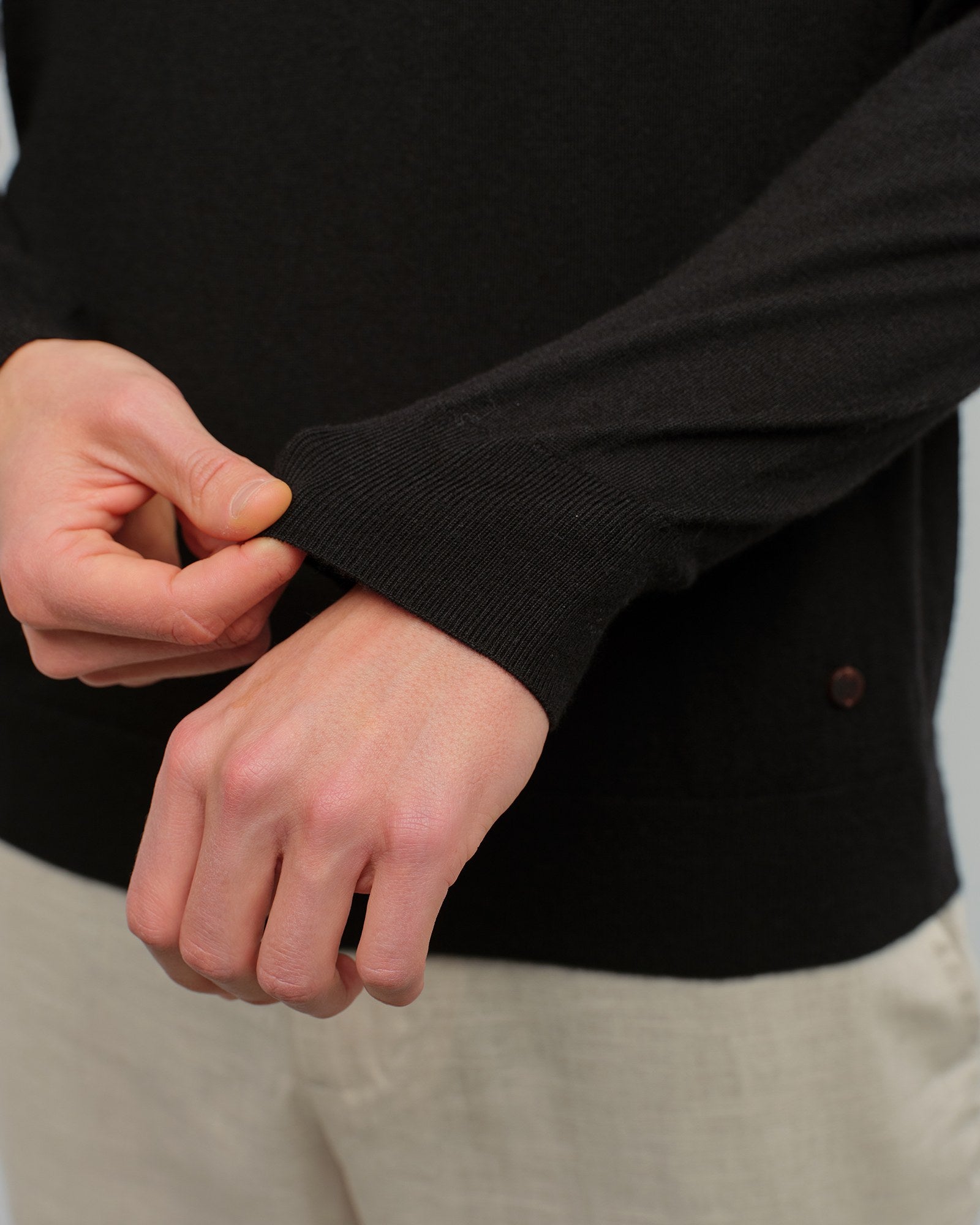 Lightweight 100% Cashmere Crewneck Sweater