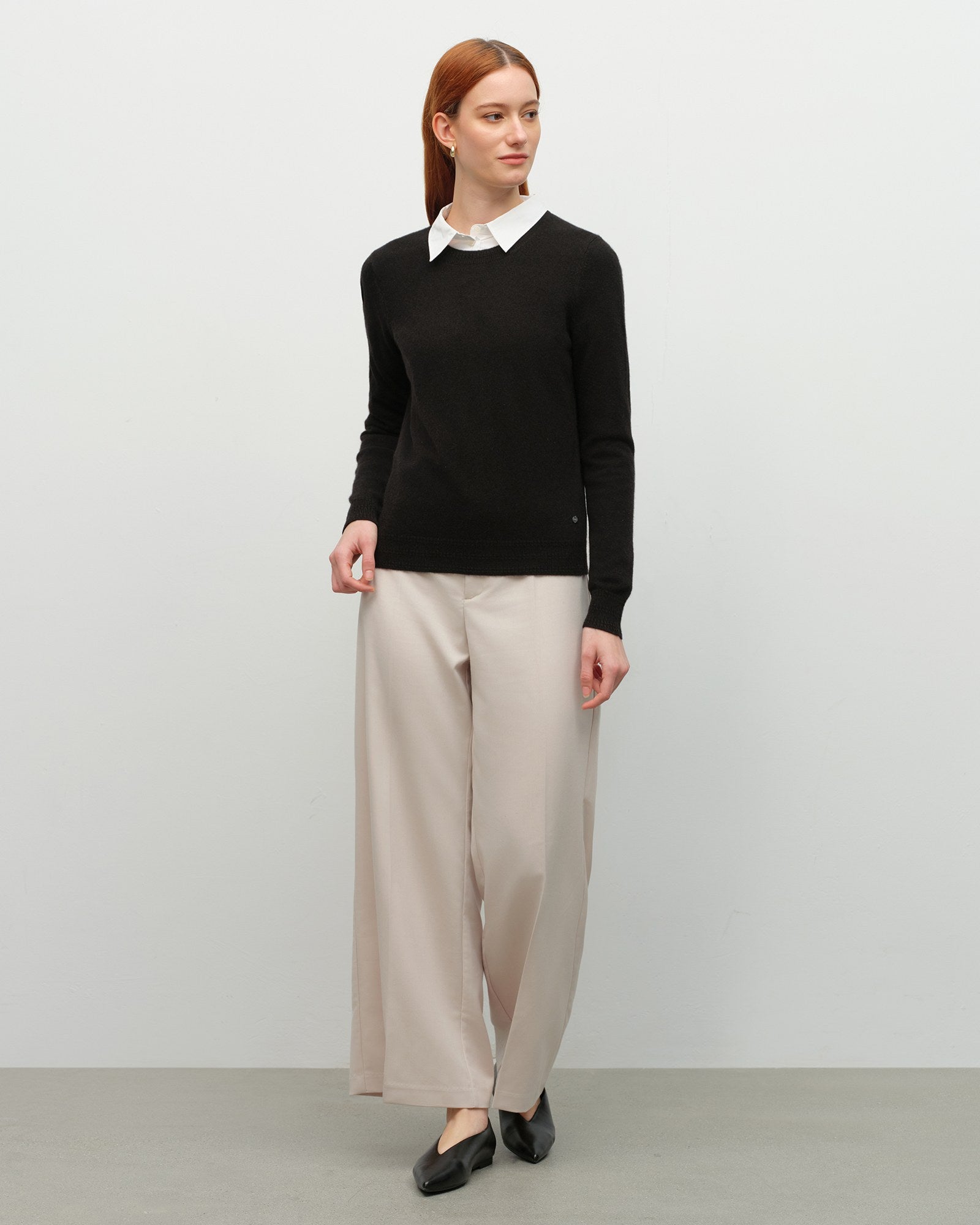 Classic Women's Cashmere Crewneck Sweater