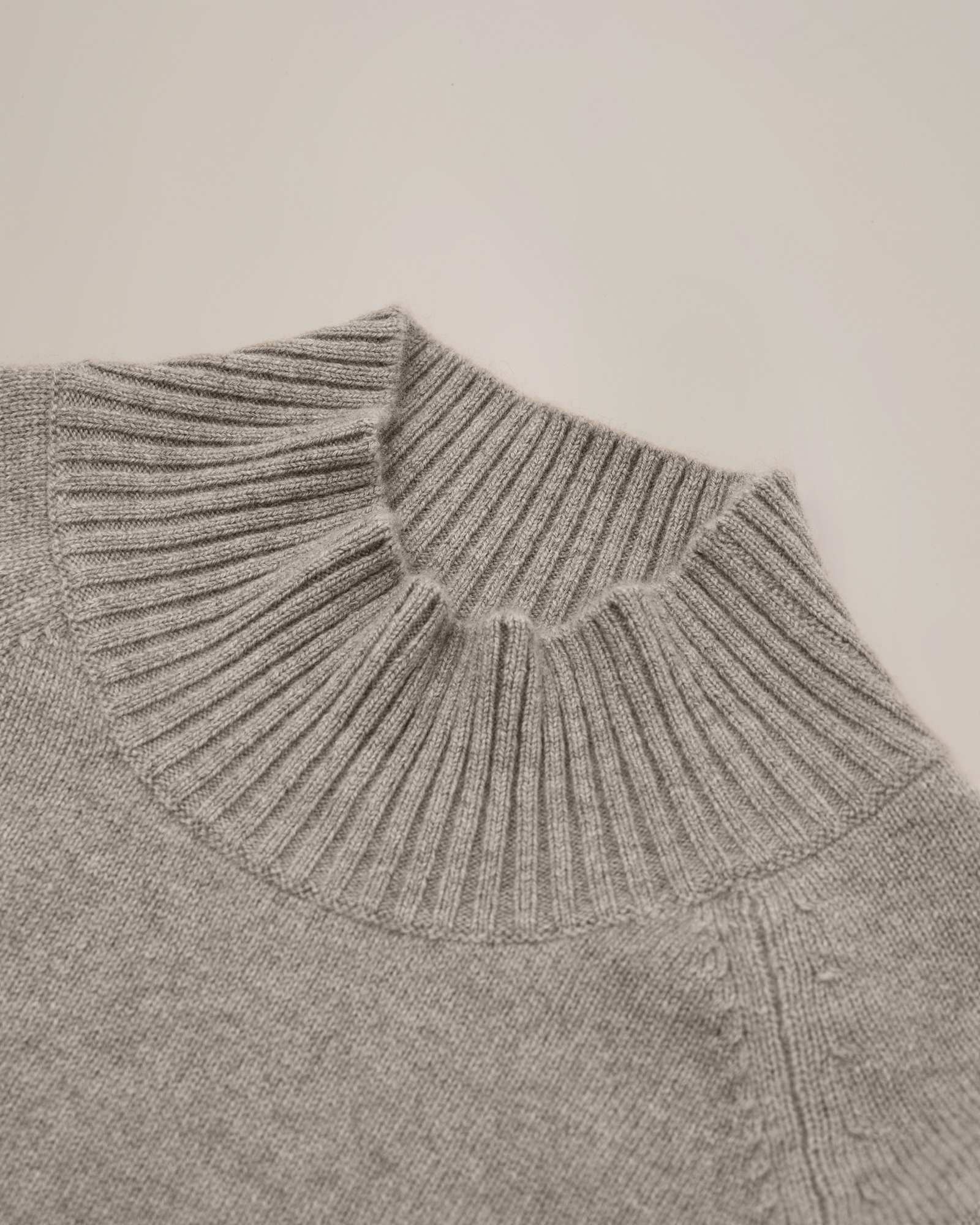 Women's 100% Cashmere Mock Neck Sweater