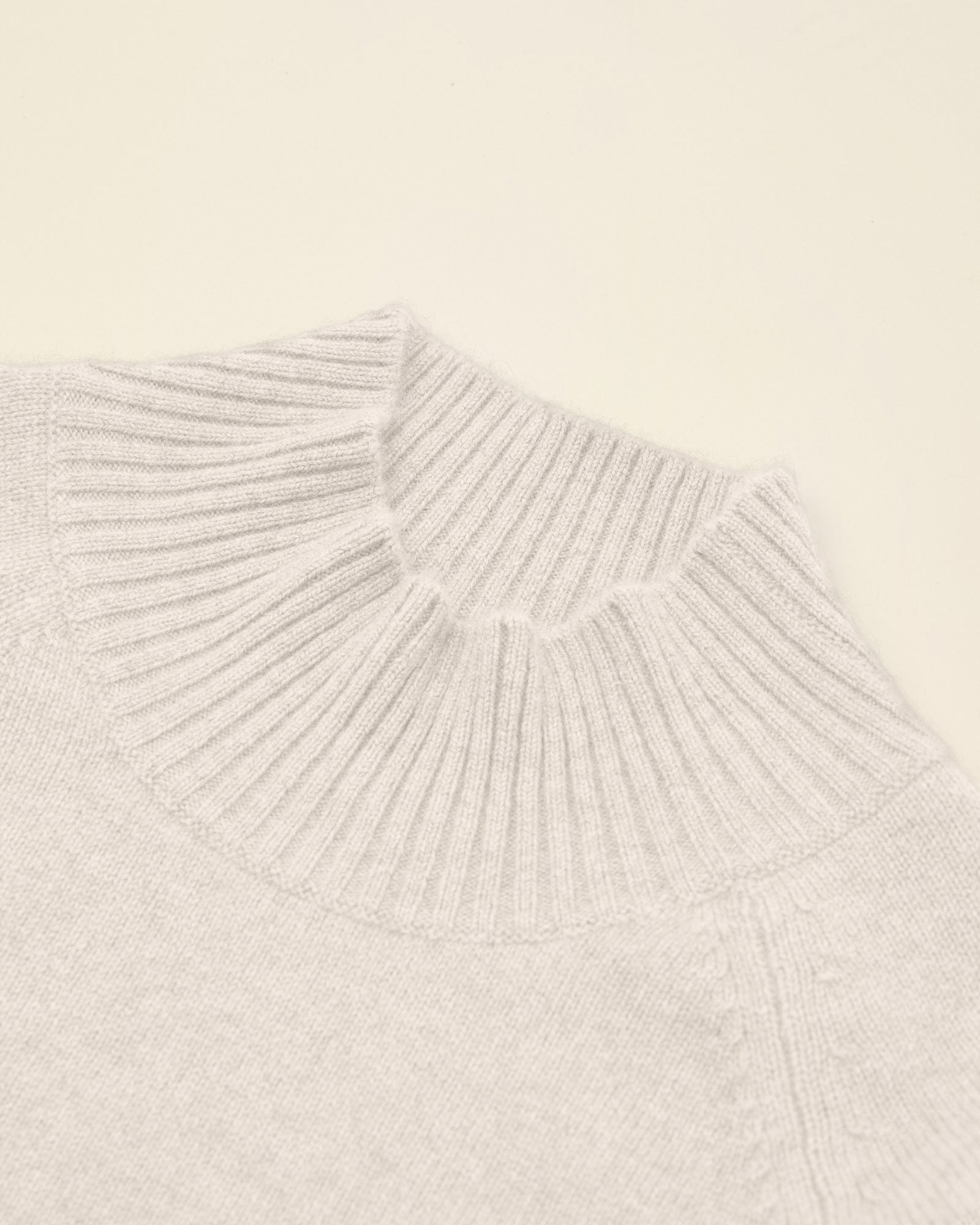 Women's 100% Cashmere Mock Neck Sweater