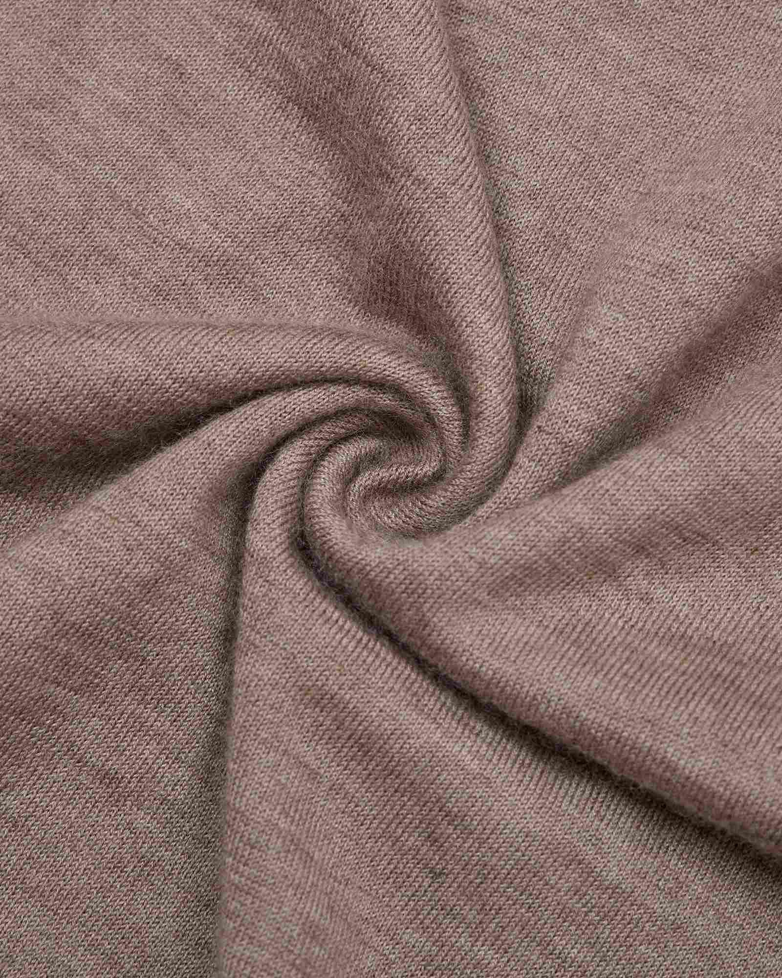 Lightweight Cashmere Turtleneck Sweater