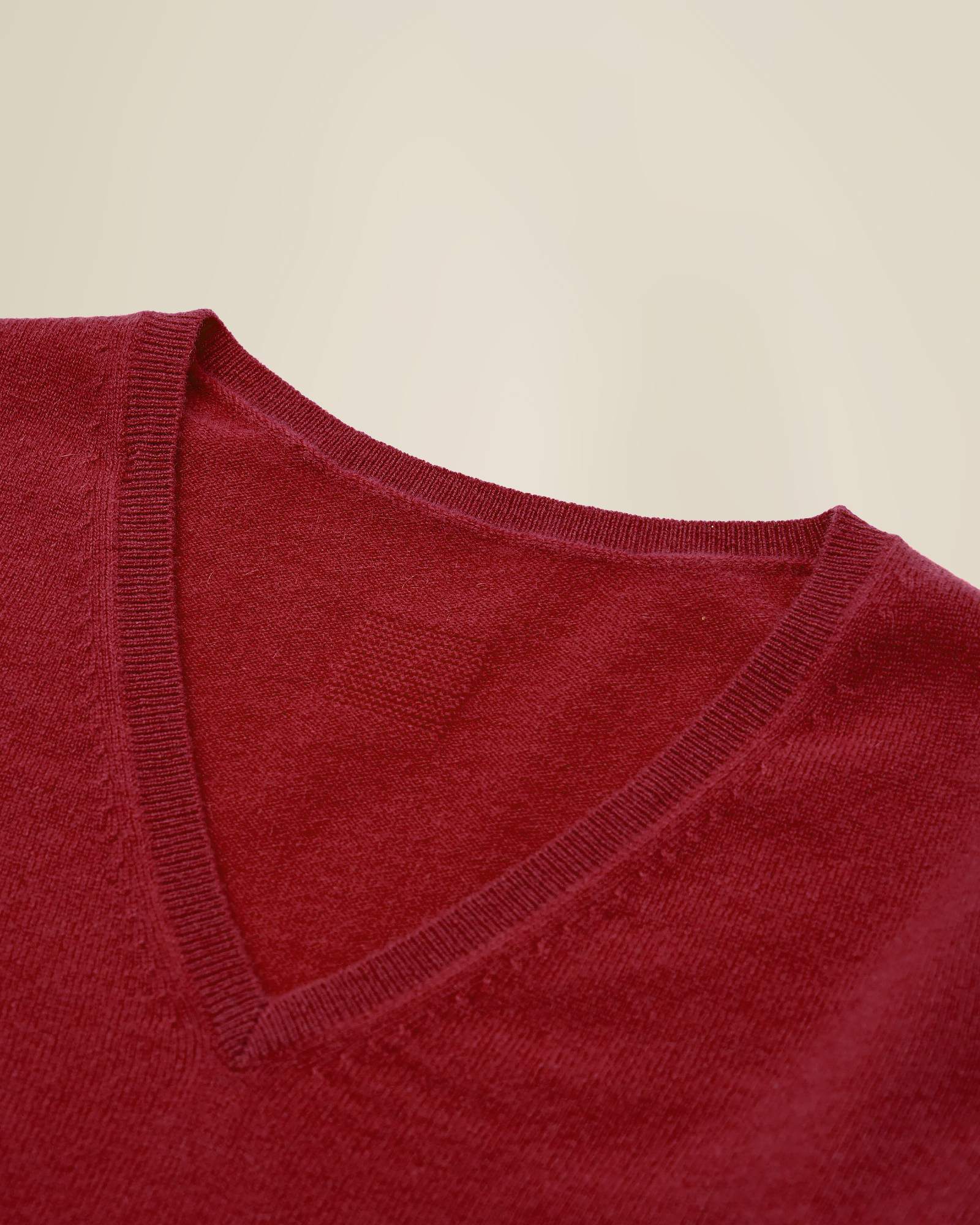 100% Cashmere Classic V-Neck Sweater