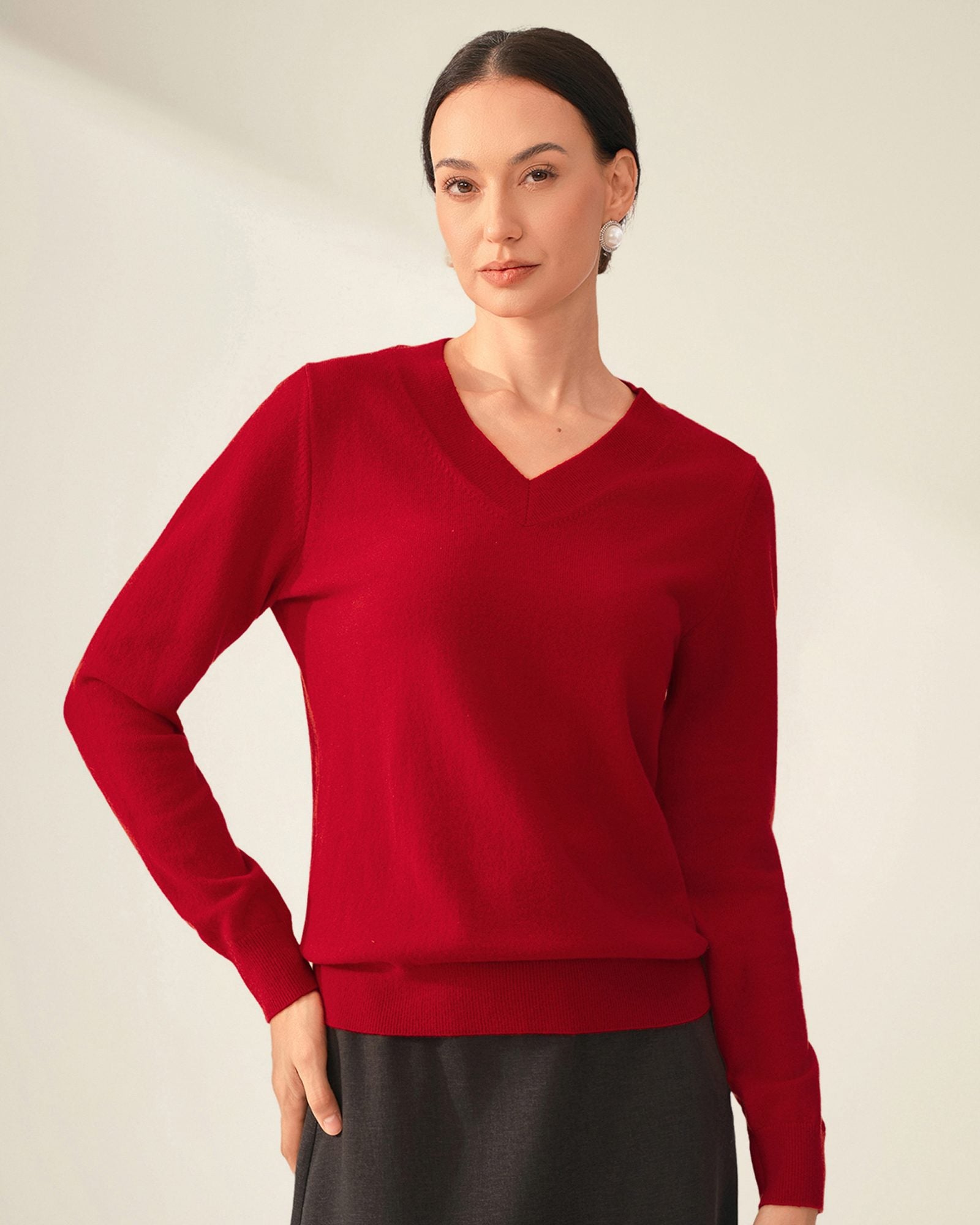 Classic Women's Cashmere V-Neck Jumper