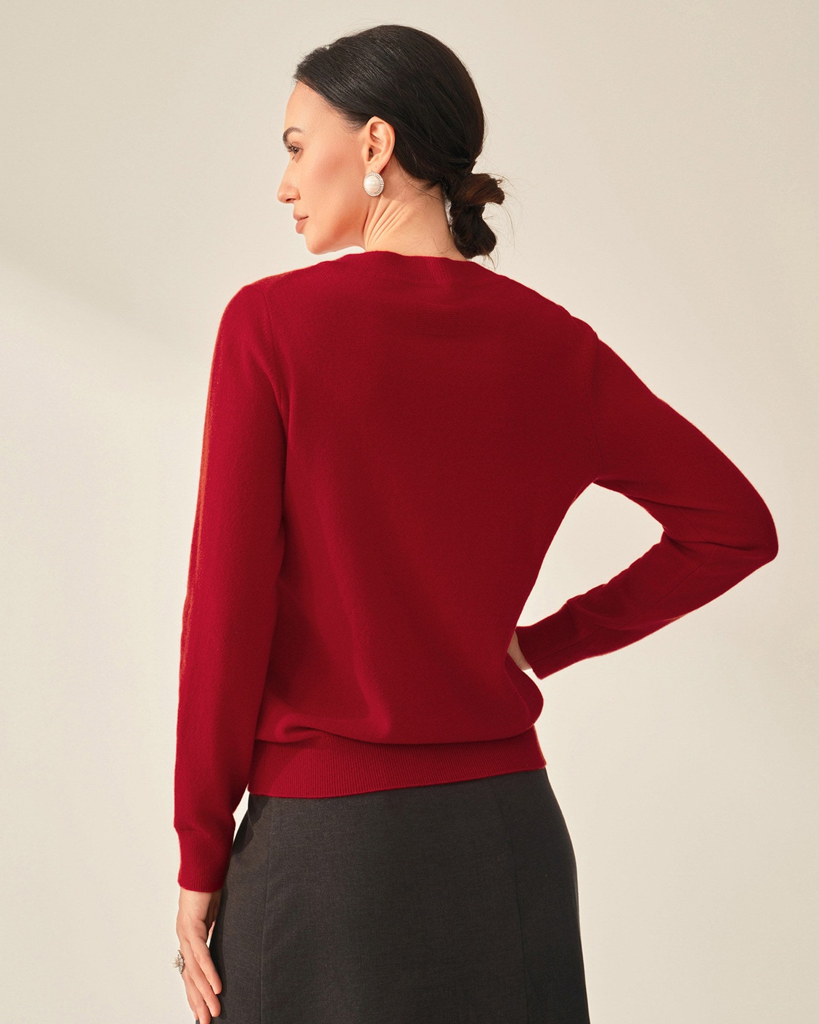 Classic Women's Cashmere V-Neck Jumper