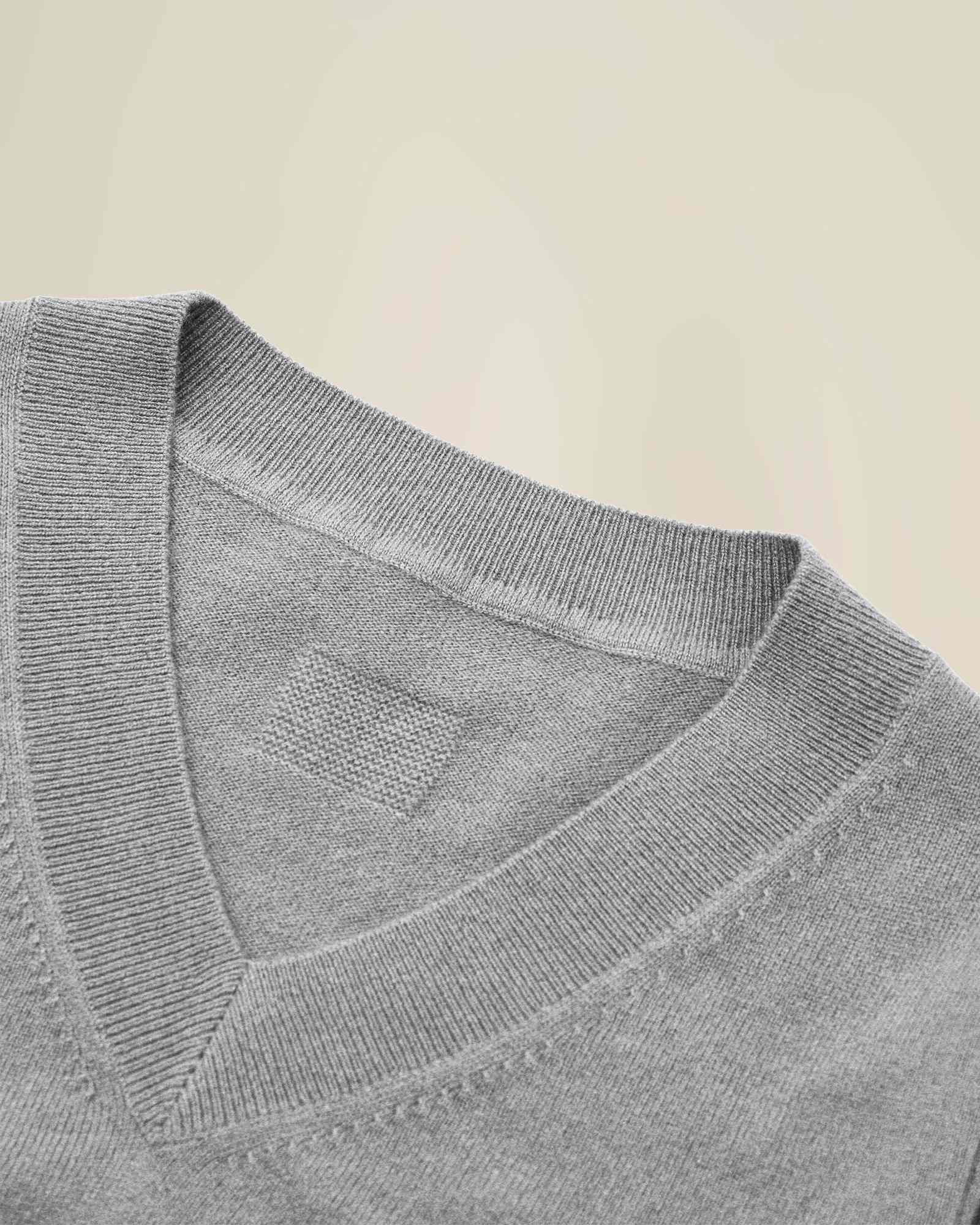 Classic Women's Cashmere V-Neck Jumper