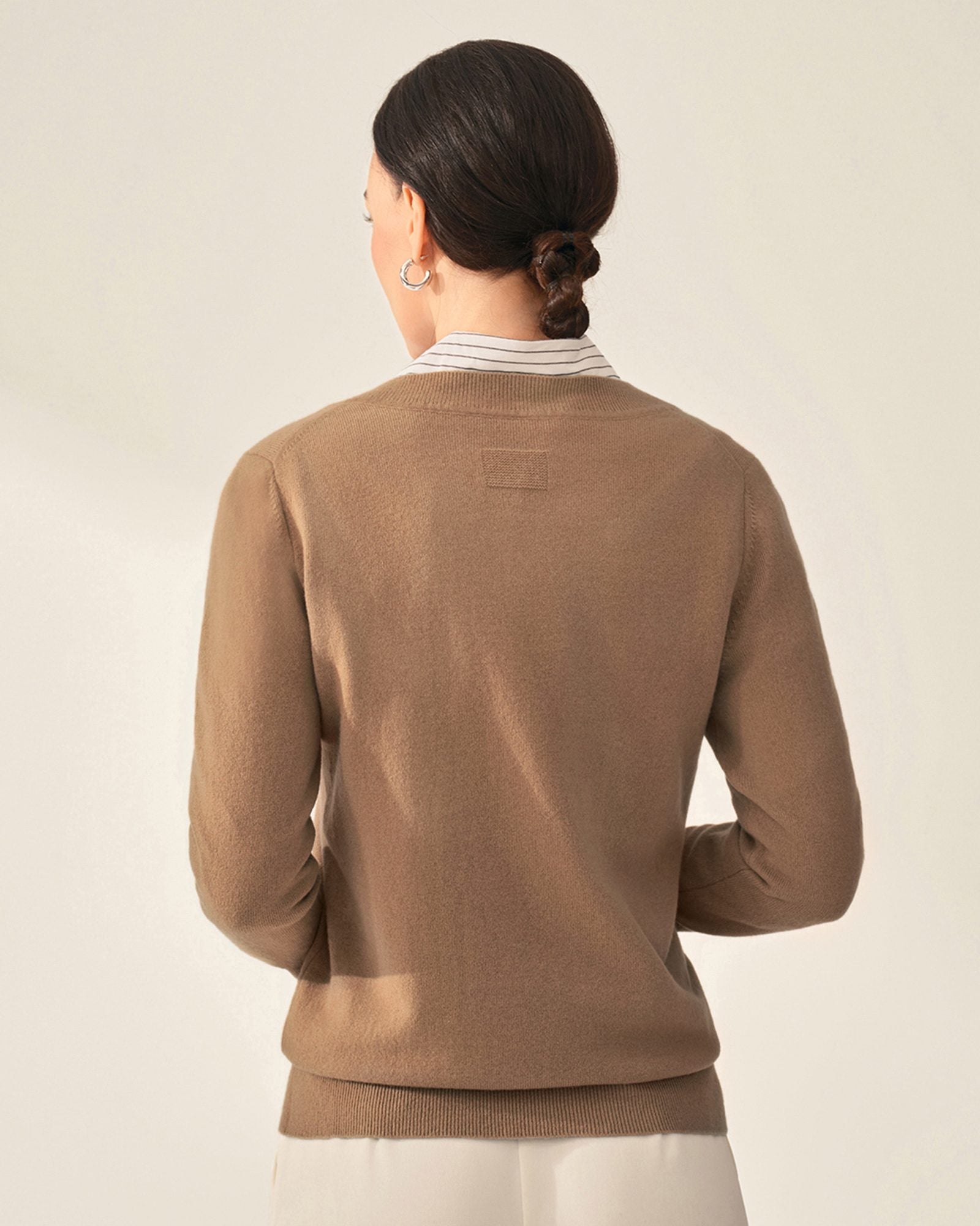 Classic Women's Cashmere V-Neck Jumper