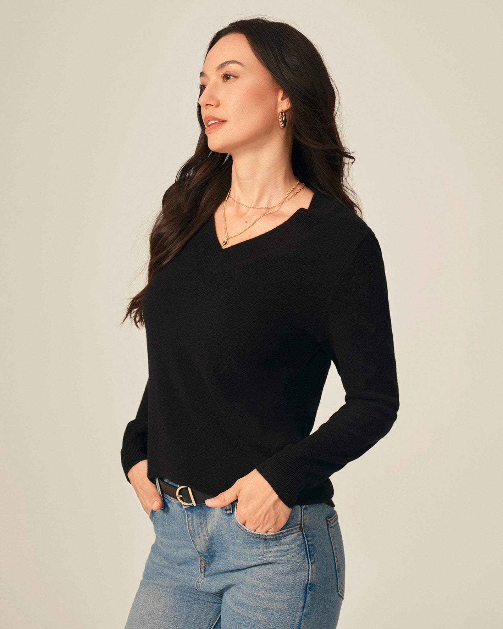 Classic Women's Cashmere V-Neck Jumper