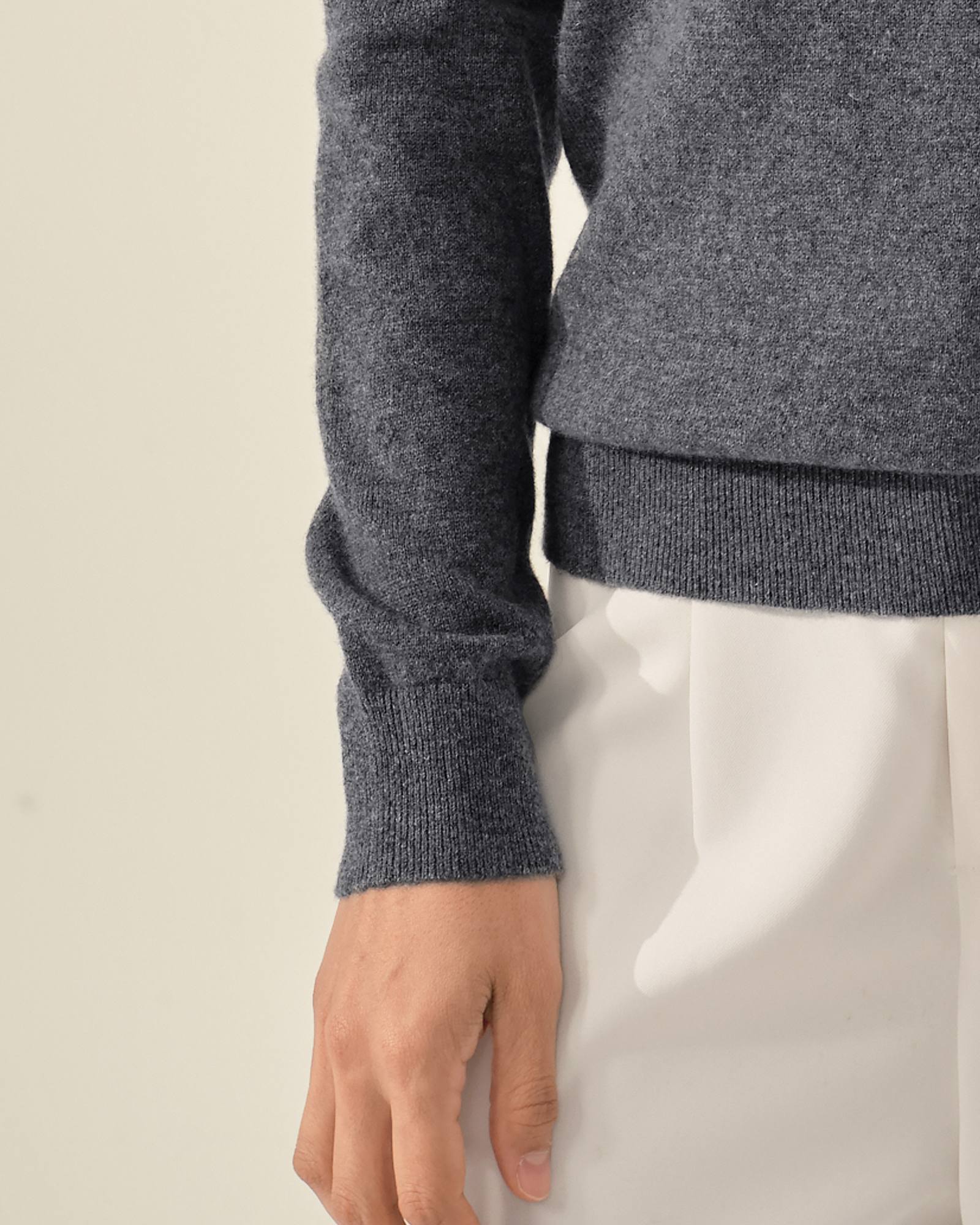 Classic women's Crewneck 100% Cashmere Sweater