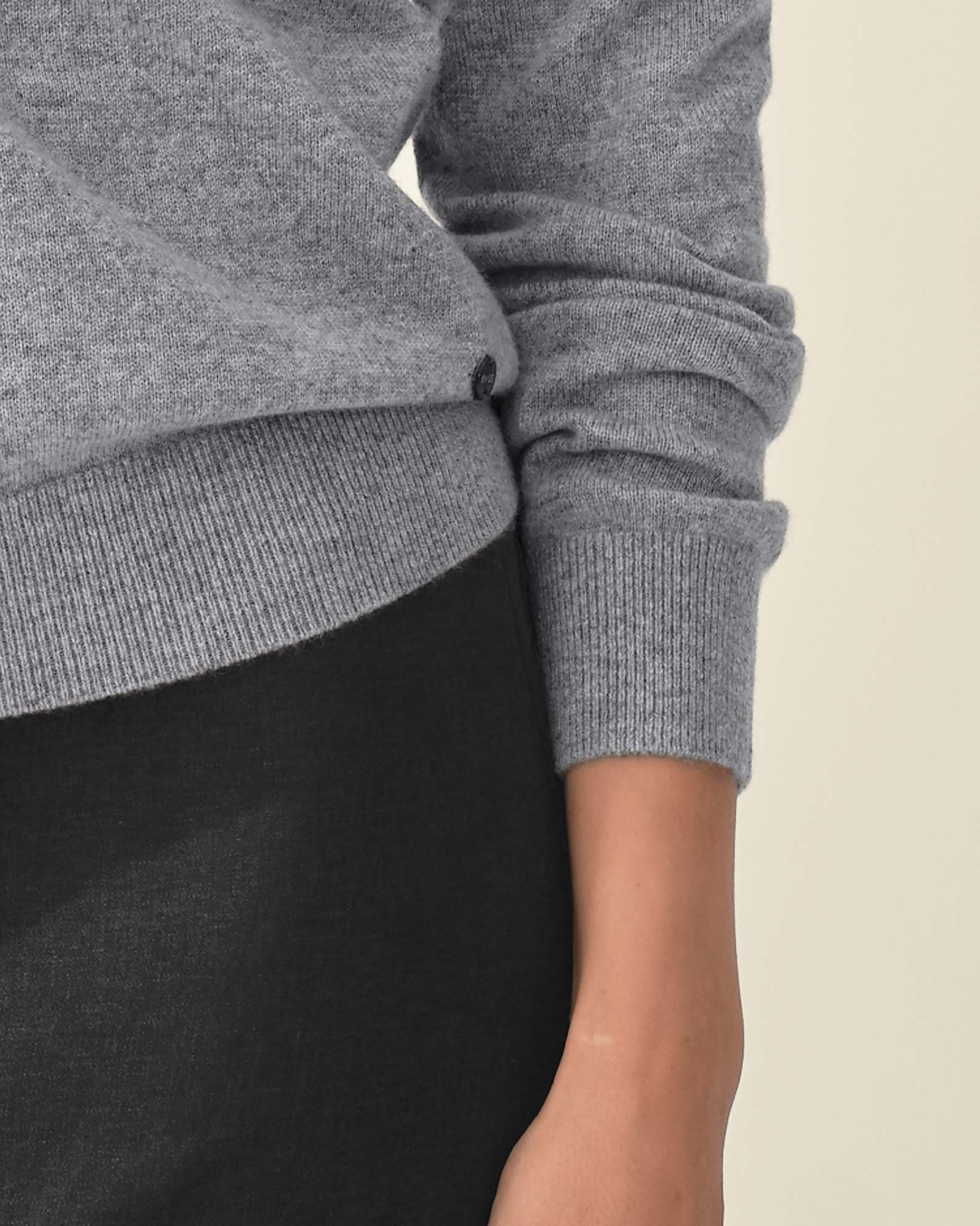 Classic women's Crewneck 100% Cashmere Sweater