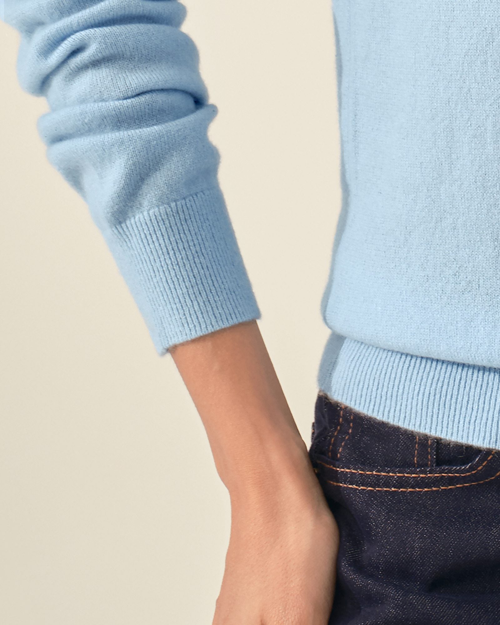 Classic women's Crewneck 100% Cashmere Sweater