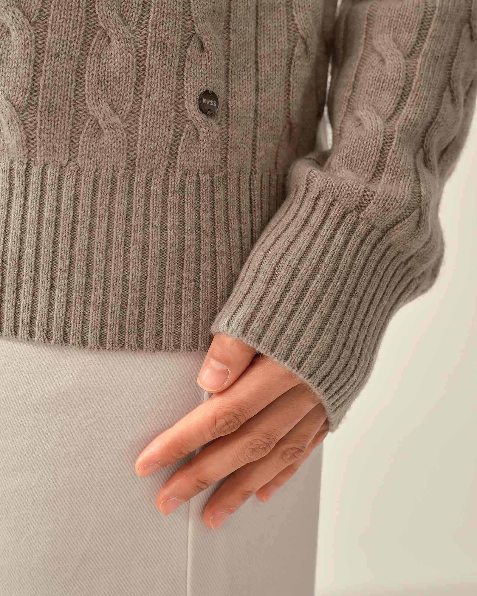 Pure Cashmere Cable Knit Sweater for Women