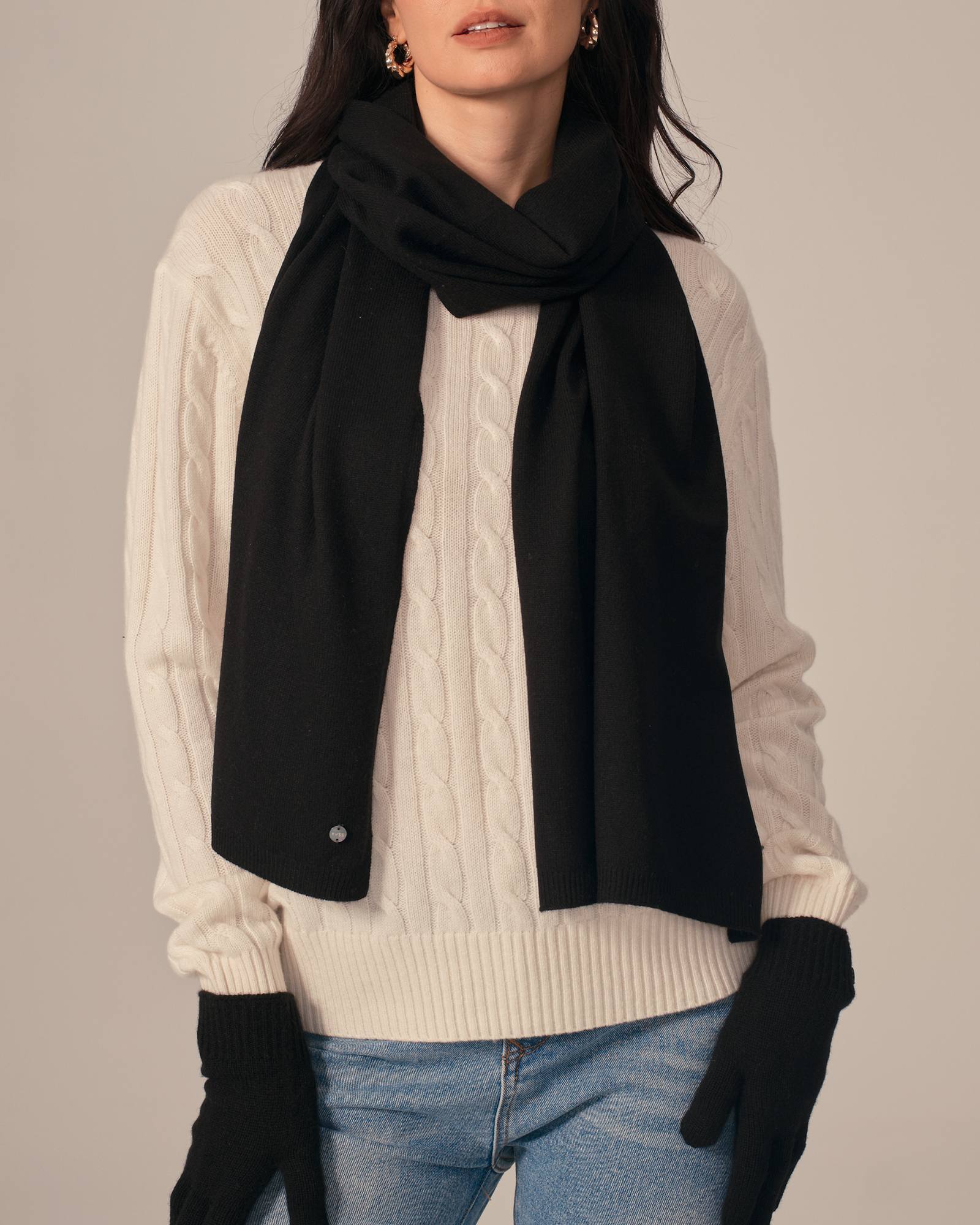 black cashmere scarf