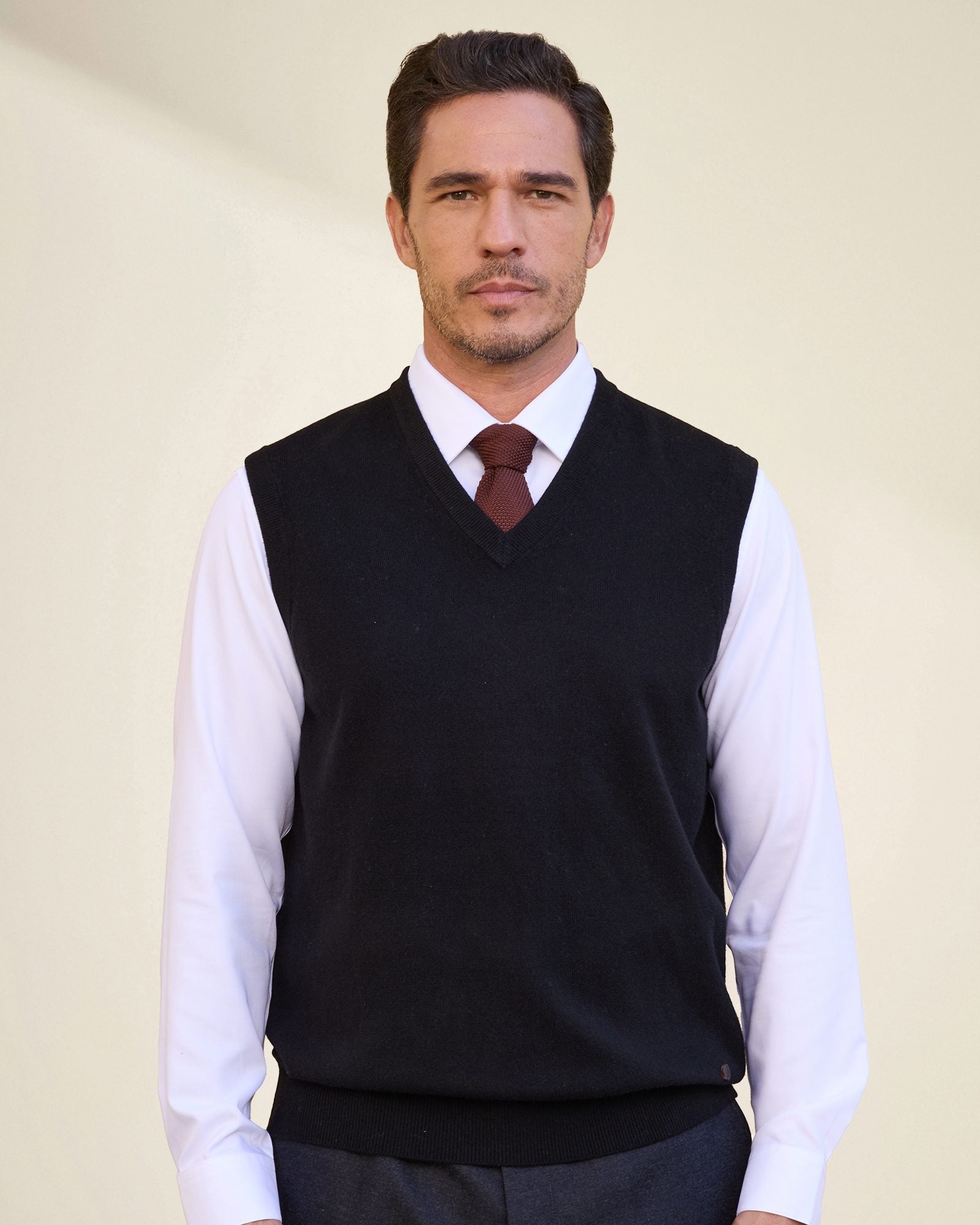 men's cashmere sleeveless sweater vest
